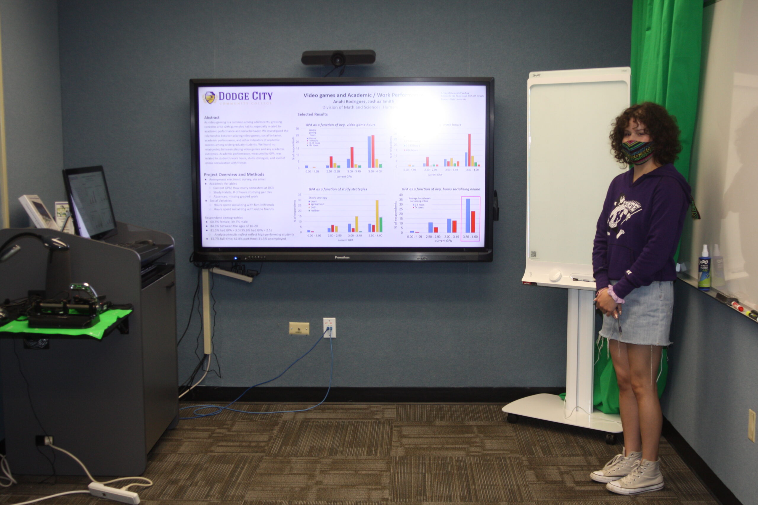 STEM students demonstrate their projects during the 2021 STEM Projects Poster Session